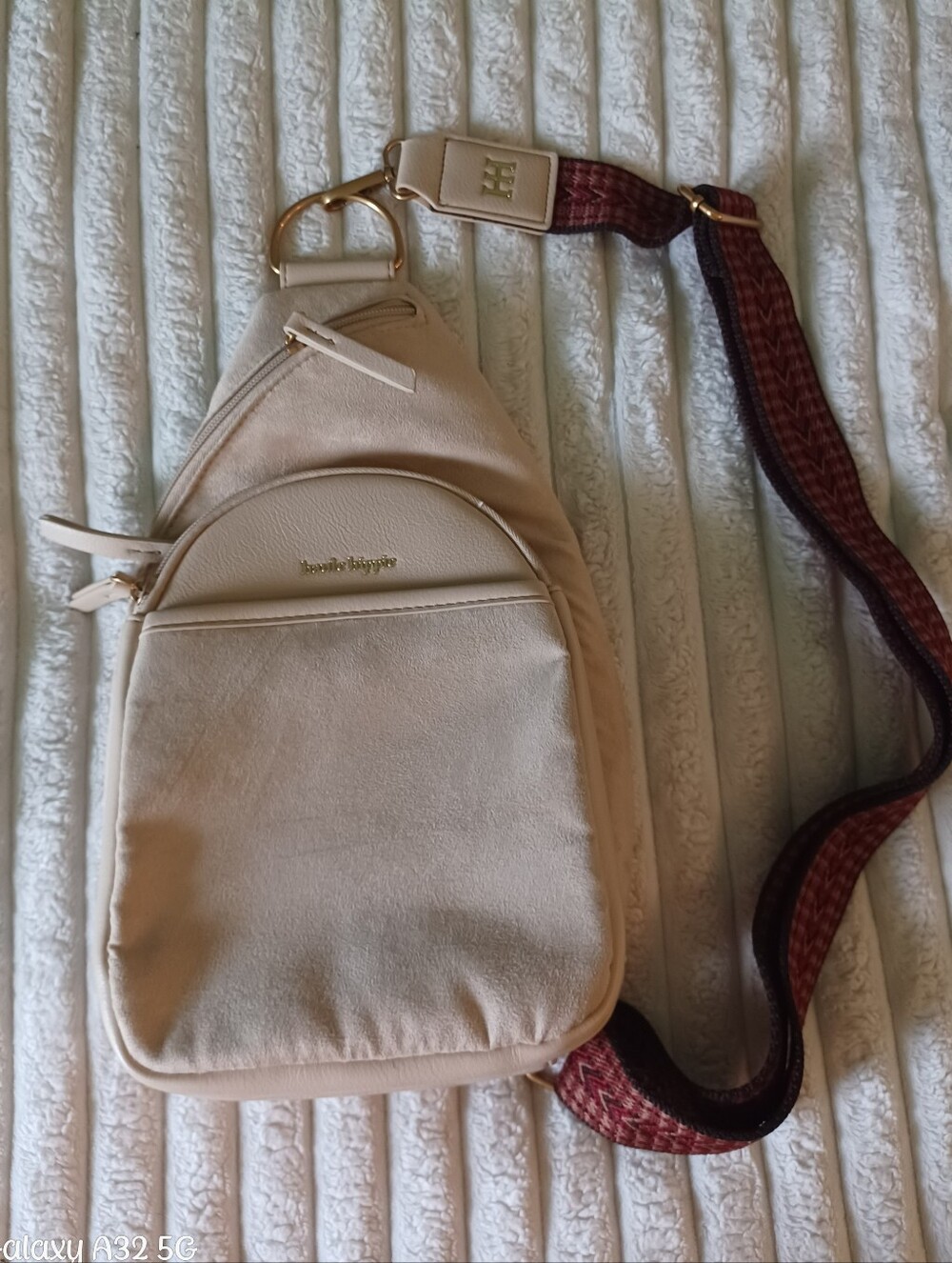 Haute Hippie Beige Sling Crossbody Bag Adjustable Detachable Strap Zip Gold